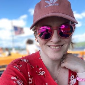 Meet your Posher, Melissa